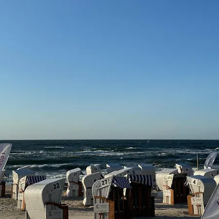 4summer Blue Maris White Blue Sauna & Fitness & Parking 100 Metrow Do Pieknej Szerokiej Piaszczystej Plazy, 100 Meter Zu Einem Schoenen Breiten Sandstrand Lejlighed