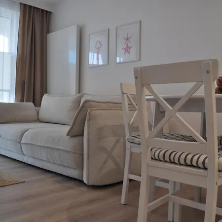 Apartment 4summer Blue Maris White Blue Sauna & Fitness & Parking 100 Metrow Do Pieknej Szerokiej Piaszczystej Plazy, 100 Meter Zu Einem Schoenen Breiten Sandstrand *